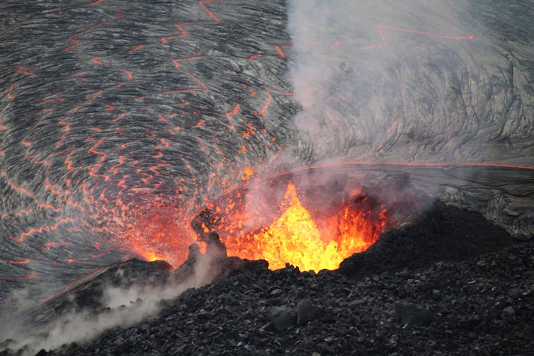 Eruption on western vent in Halema‘uma‘u crater, at the summit of Kīlauea.