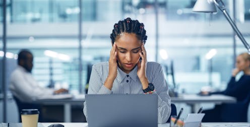 This desk is mine! How noisy offices can make us more territorial