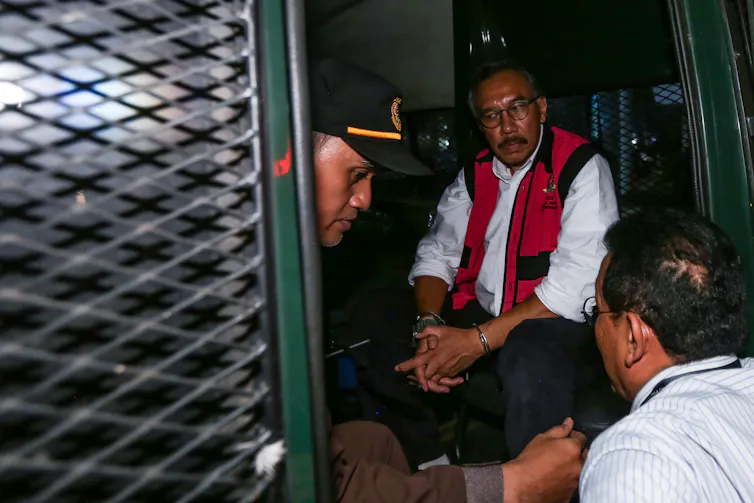 Marak korupsi di tengah ambisi eksploitasi nikel Indonesia.