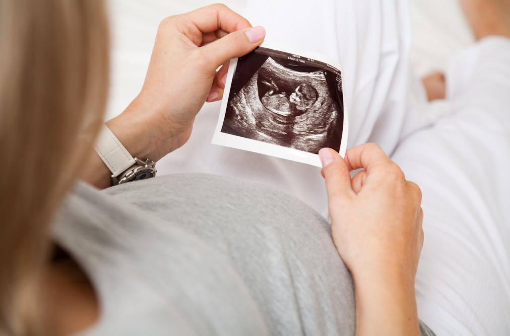Symptoms of ywo week pregnancy