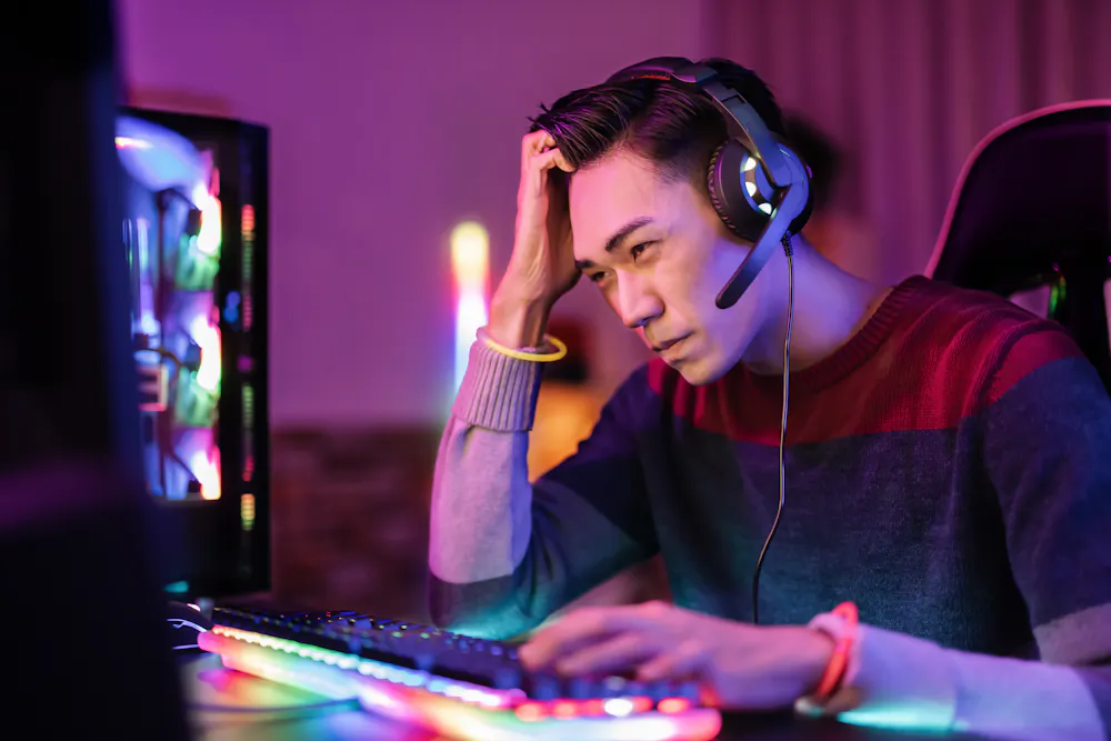 Online gaming communities could provide a lifeline for isolated young men − new research