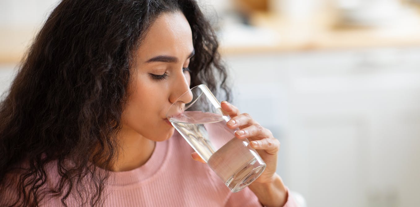 Weight Loss: Drinking A Gallon Of Water A Day Probably Won'T Help You Lose  Weight