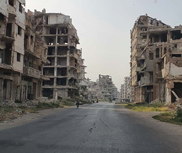 Destruction of residential buildings in Homs, 2022.