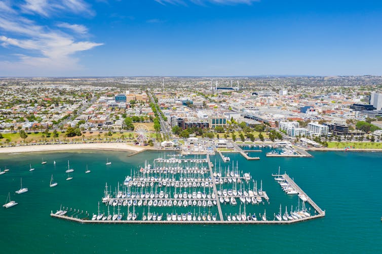 aerial view of Geelong looking inland from the class=