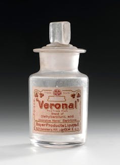 Bottle for Veronal crystals
