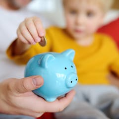 news article on financial education