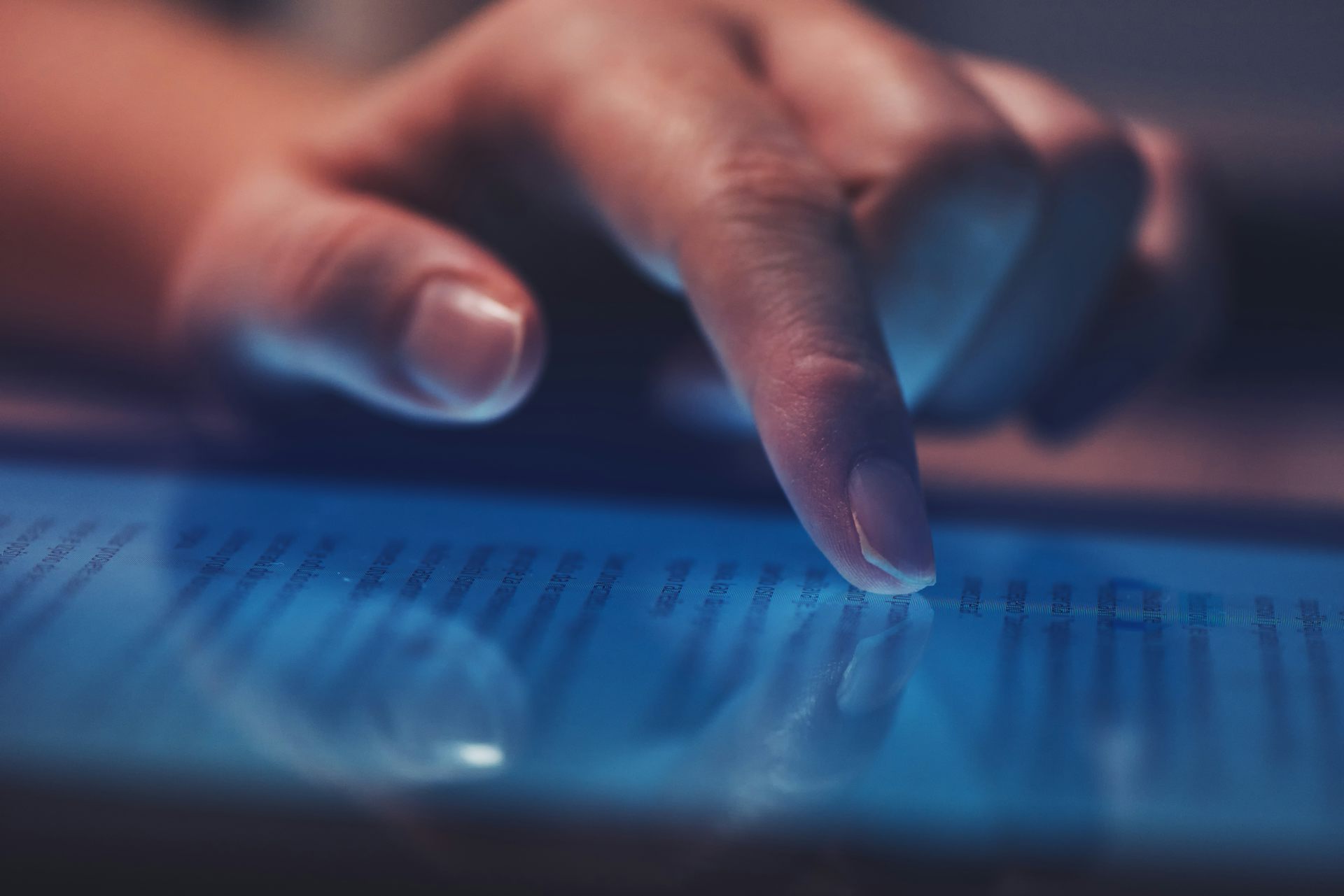 Hoaks juga menyebar melalui WhatsApp, Line, dan Telegram -- cek fakta jangan hanya berkutat di media sosial