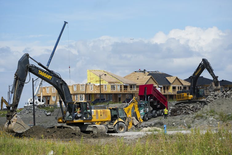 New homes being constructed in Ottawa.
