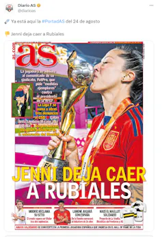 Portada del periódico deportivo _As_ en la que titulan, con una fotografía de Jennifer Hermoso besando la Copa del Mundo,