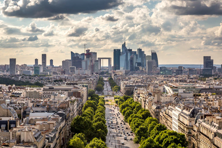 Vue du quartier d'affaires de La Défense, à côté de Paris.