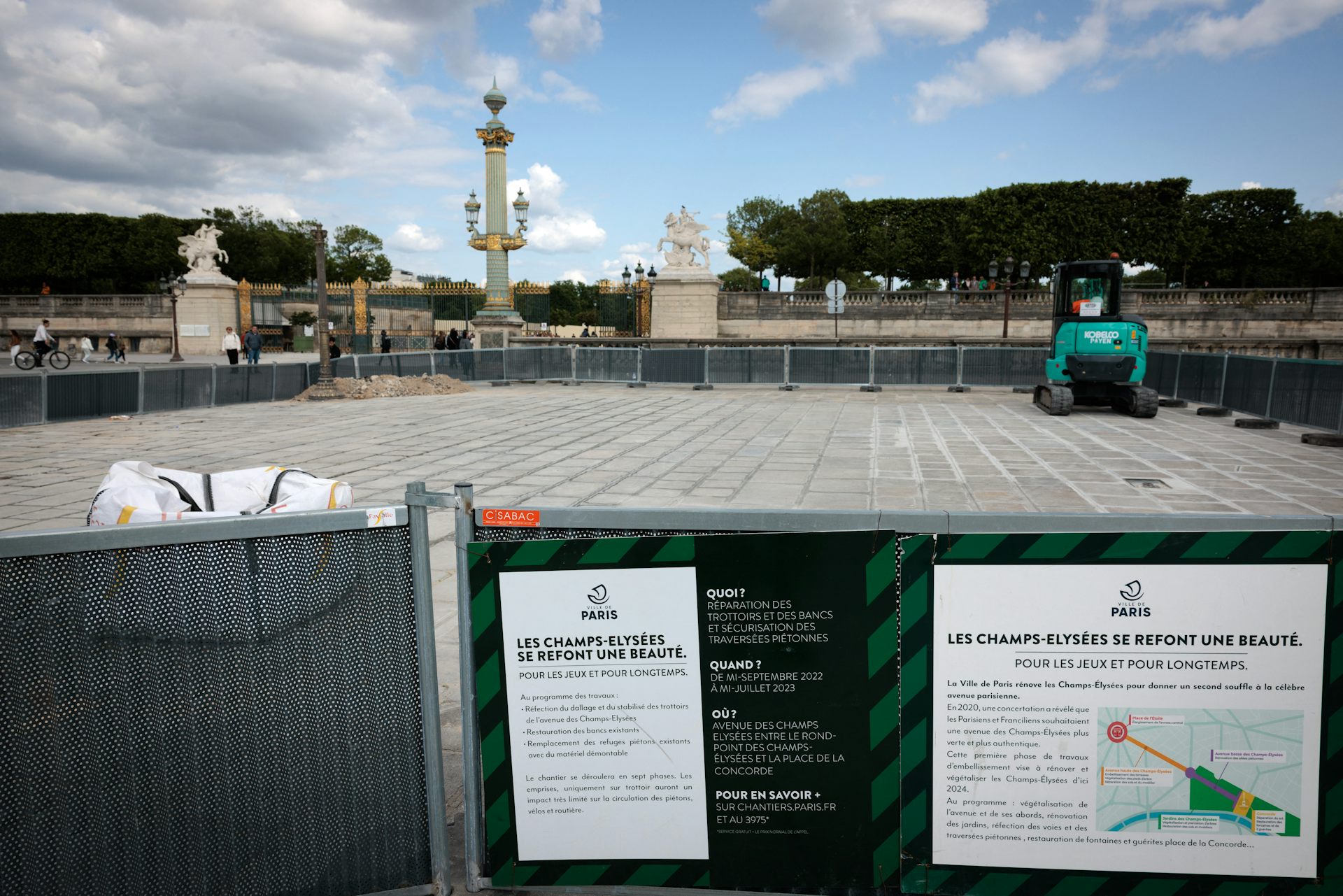 Un chantier de travaux publics place de la Concorde à Paris, le 16 mai 2023