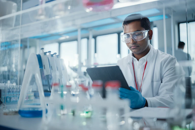 Male scientist working in a laboratory.