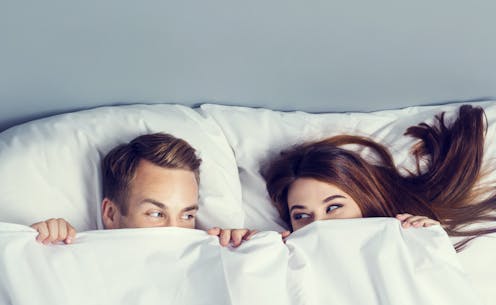 'Friends with benefits' bisa juga bermanfaat -- apa kata terapis seks tentang hubungan ini?