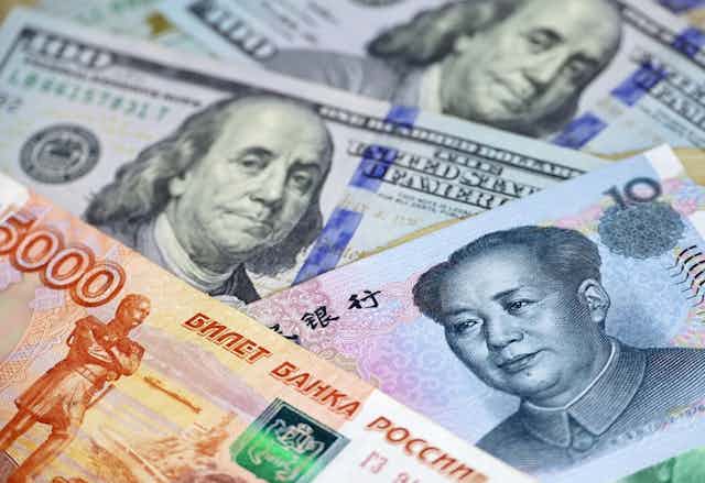 Billets américains, chinois et russes