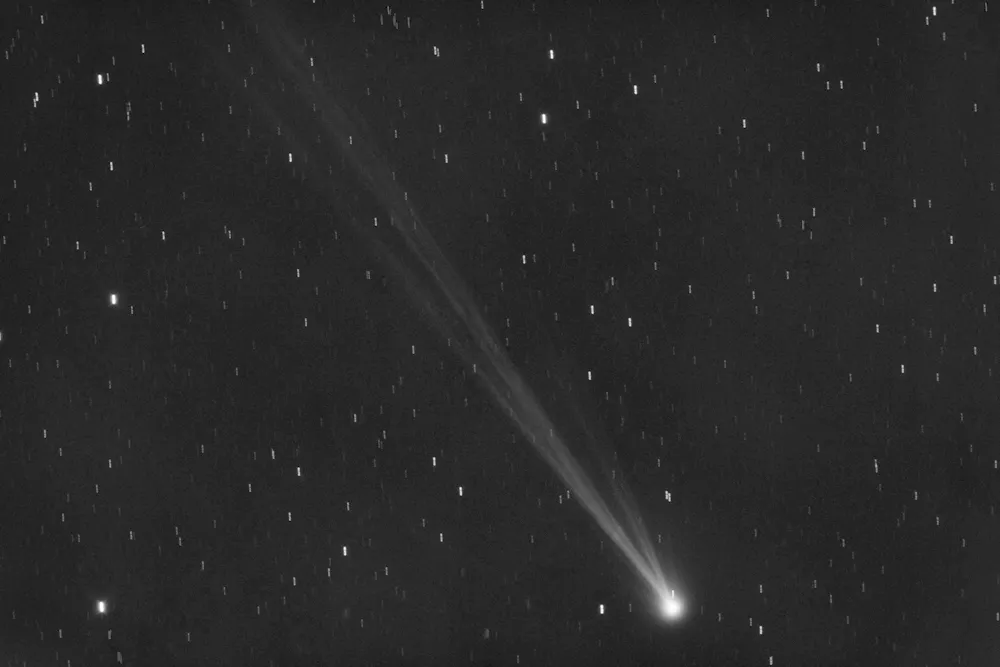 File Comet Comet In The Sky