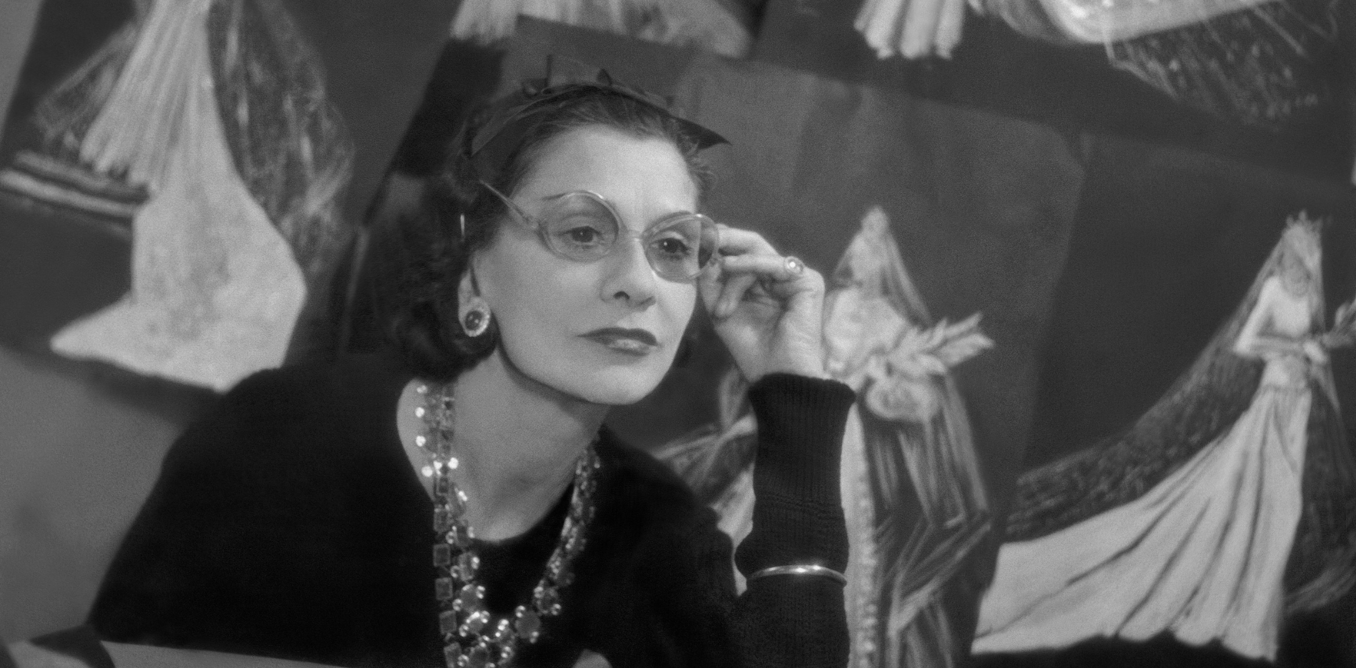 Gabrielle Chanel. Fashion Manifesto an expansive show of how the designer used fabric and shape to free the feminine form