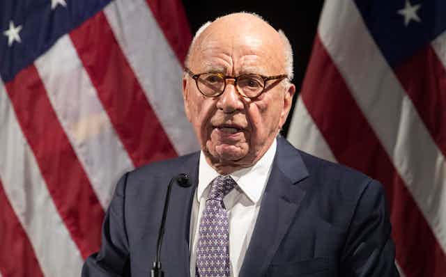 Qué implicaciones tiene la retirada de Rupert Murdoch?