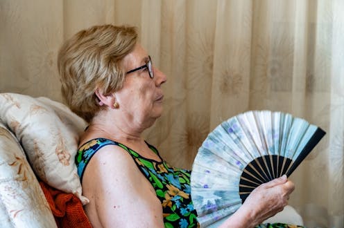 4 ways to support someone with dementia during extreme heat
