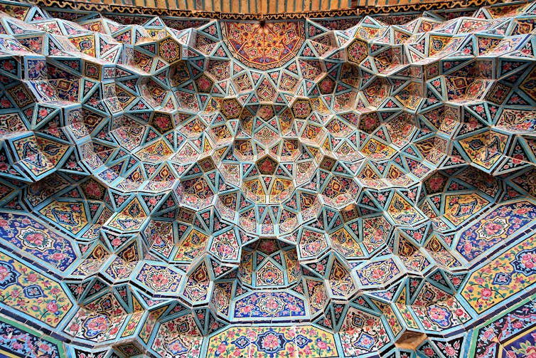 Detalii ale plăcilor de moschee iraniană