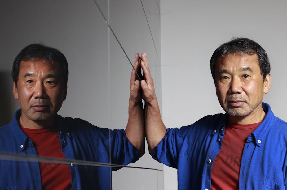 Murakami and his reflection.