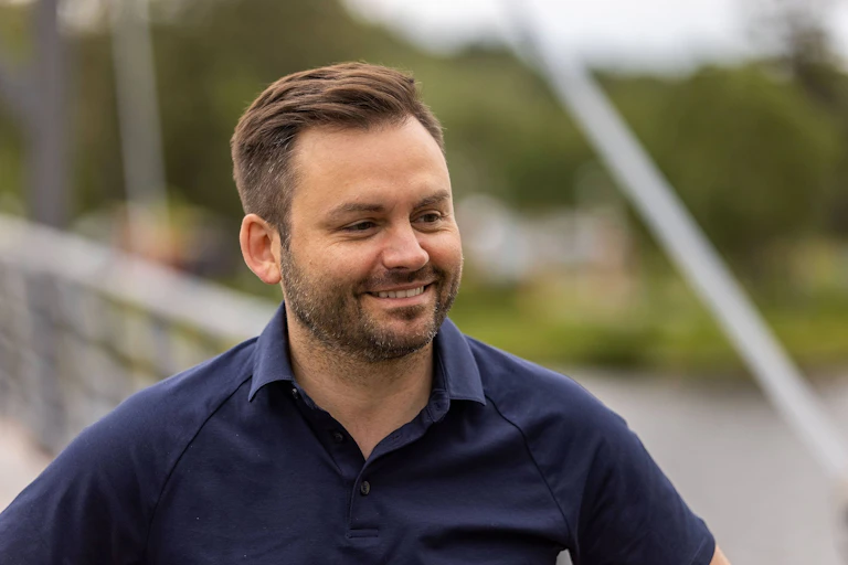 Paul Saint-Pierre Plamondon souriant
