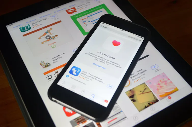 Téléphone et tablettes qui affichent des applications de santé