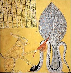 Arte del antiguo Egipto que representa a una criatura parecida a una liebre luchando contra una serpiente.
