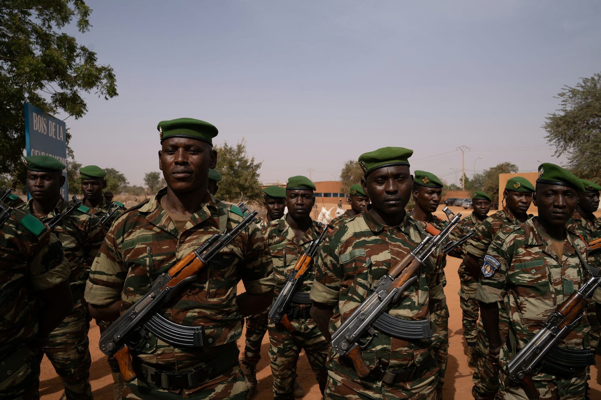 Burkina Faso, Mali et Niger signent un pacte de défense : l