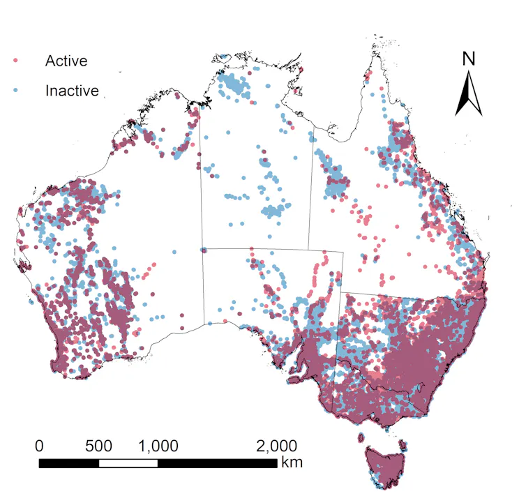 Map showing sites of current and former mines across Australia.