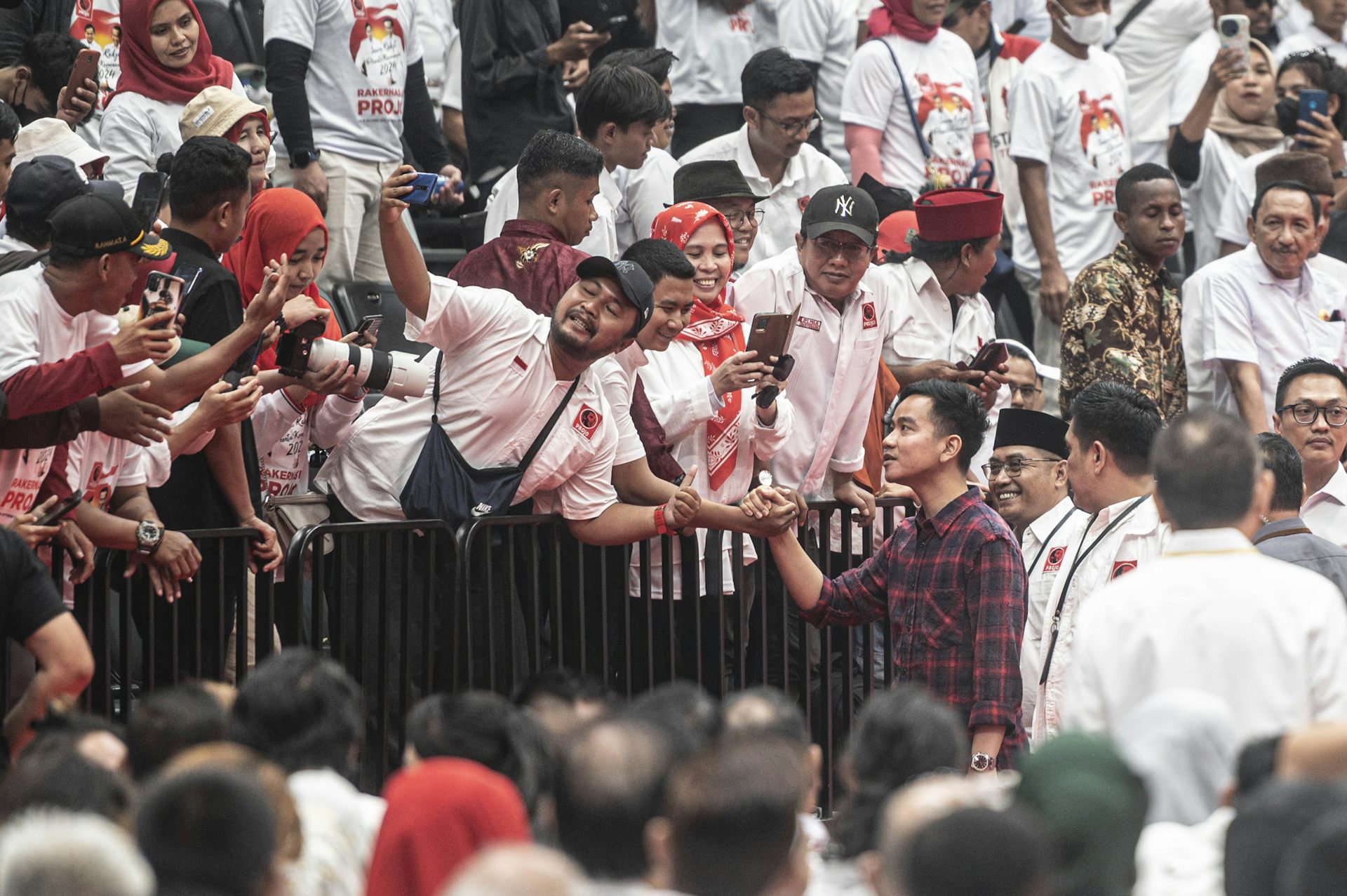 Terjebak Dinasti Politik: Apa Dampaknya Dan Bagaimana Partai Bisa Lepas ...