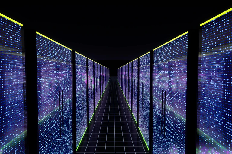 Salle de serveurs de datacenter moderne