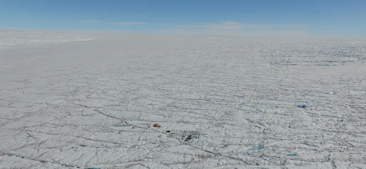 Small tents, huge ice sheet