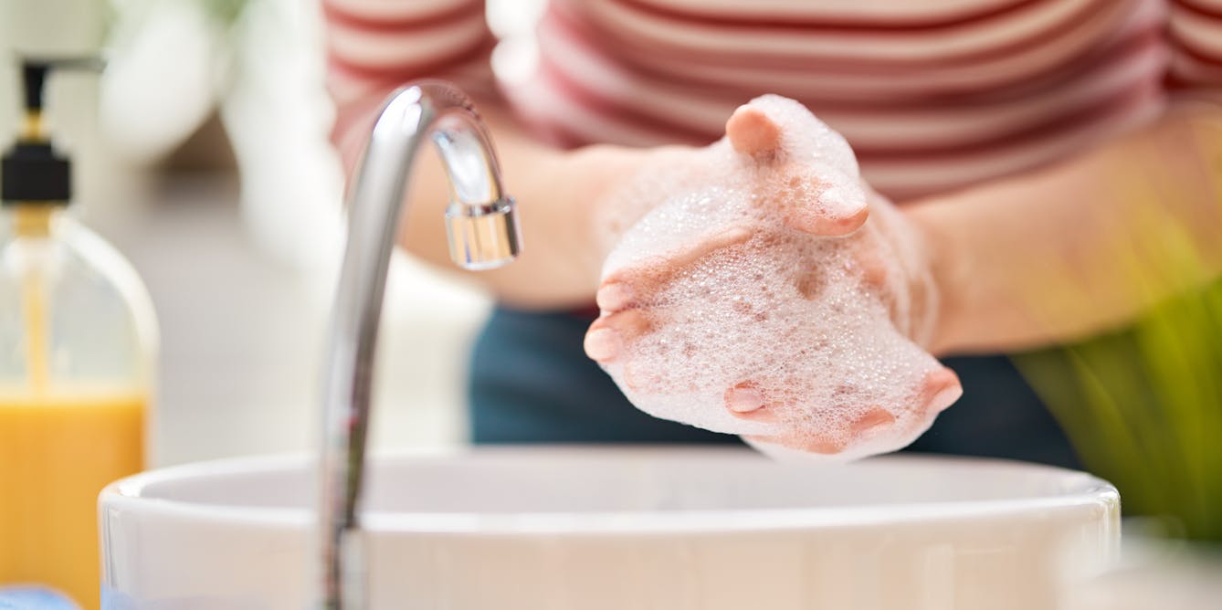 Cómo se desinfectan las manos correctamente?