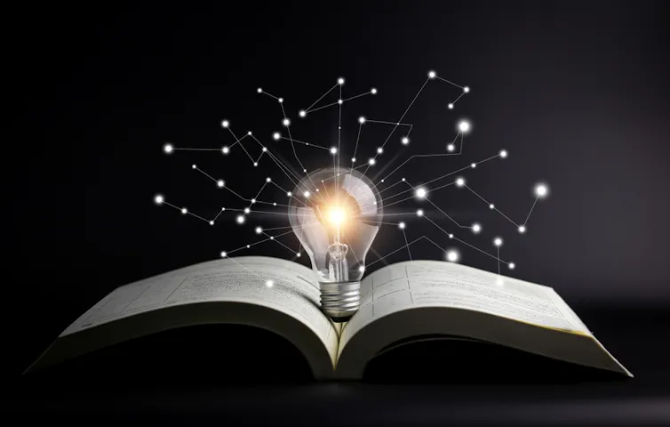Concept de lecture de livres, de connaissance et de recherche de nouvelles idées.