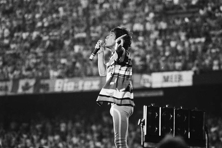Mick Jagger en una actuación de los Rolling Stones en el estadio Feijenoord de Rotterdam