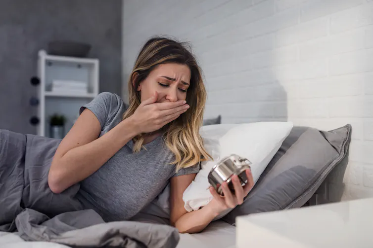 Why You Feel Off Every Monday (Even If You Slept In) 1 https://images.theconversation.com/files/554812/original/file-20231019-19-trwjjo.jpg?auto=format&fit=clip&ixlib=rb-4.1.0&q=45&w=754