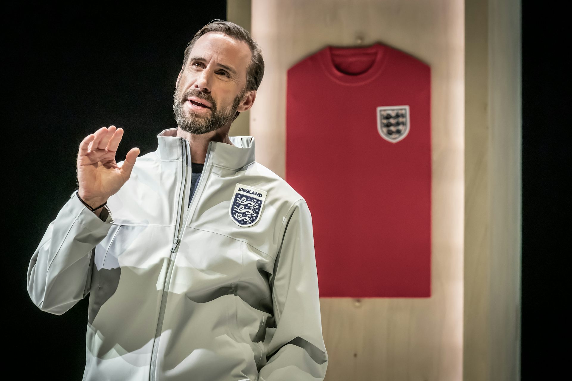 Joseph Fiennes as Gareth Southgate in Dear England.