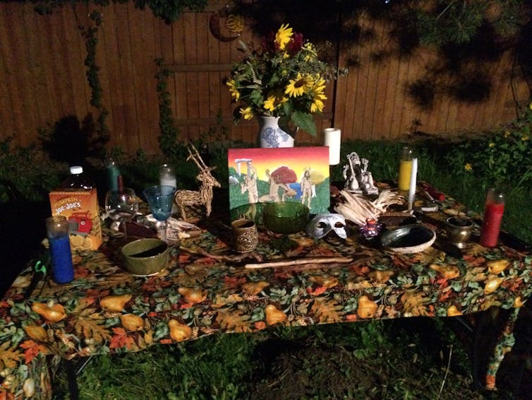 Autel pour la célébration de l’équinoxe d’automne par la Salt Lake Pagan Society, Salt Lake City, USA, 2015