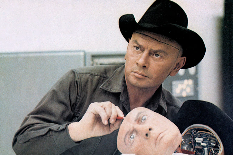 Yul Brynner in Westworld with an animatronic version of his face.