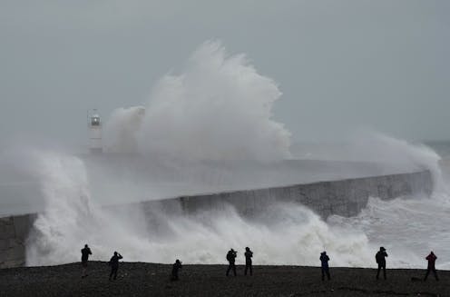 How global warming shakes the Earth: Seismic data show ocean waves gaining strength as the planet warms