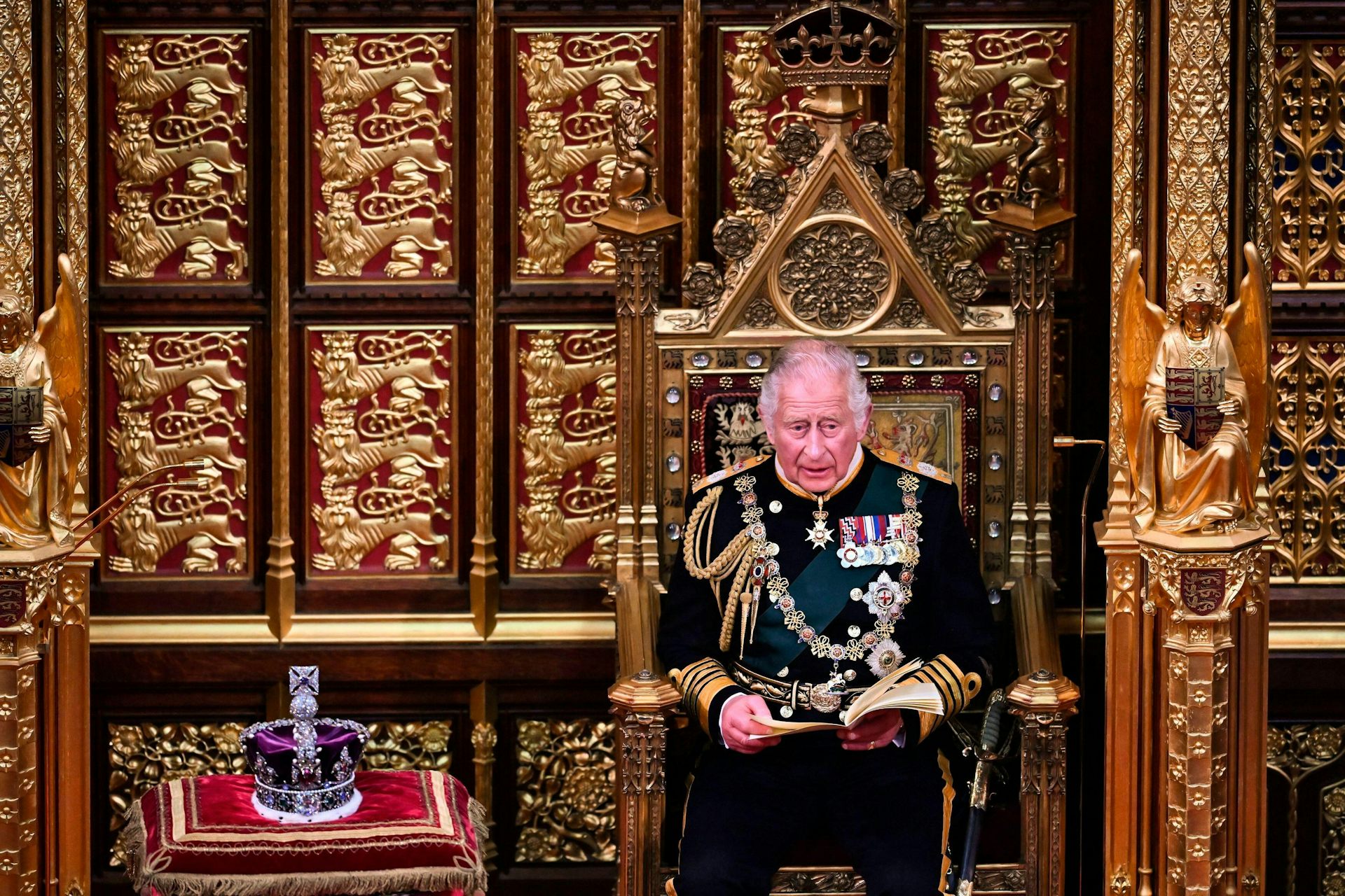 Queen's speech live online stream bbc