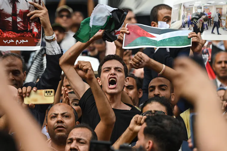 Crowds protest in support of Palestinians in Cairo, October 2023.