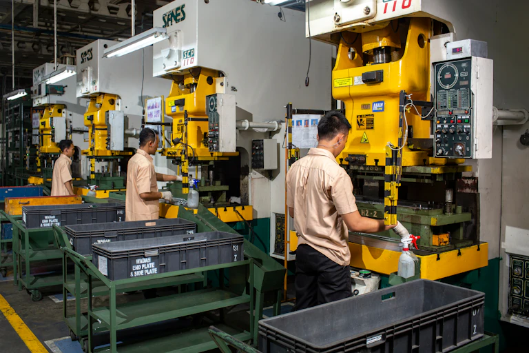 Industrialisasi dan hilirisasi