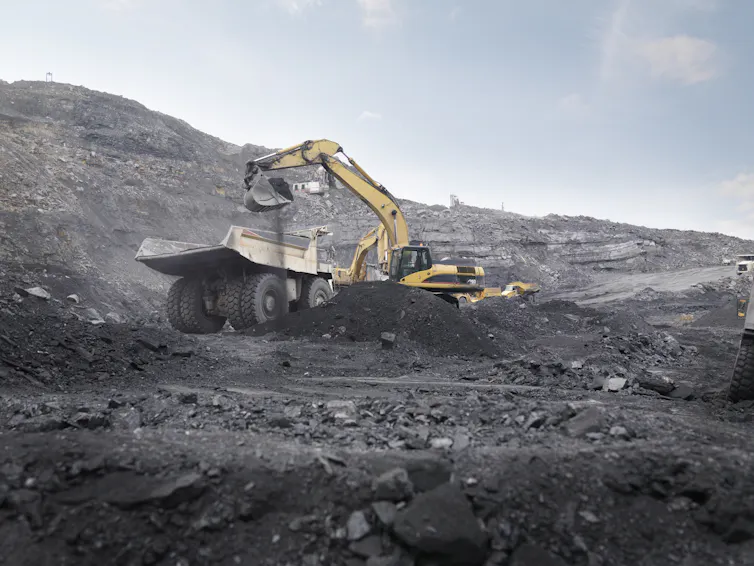 truck and digger coal mining