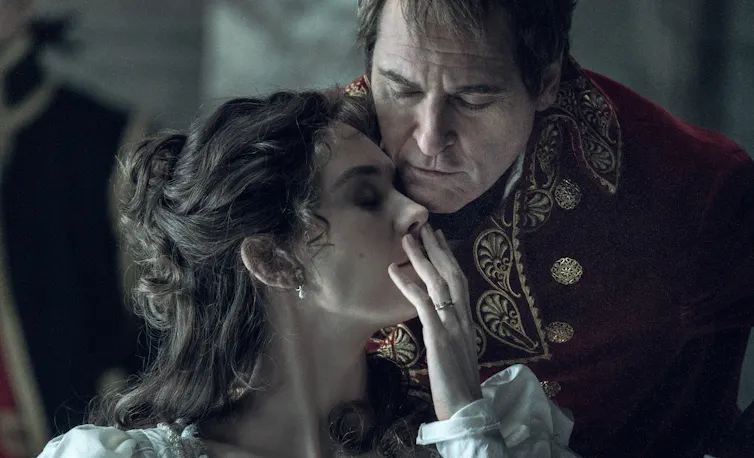 Vanessa Kirby and Joaquin Phoenix in Napoleon.