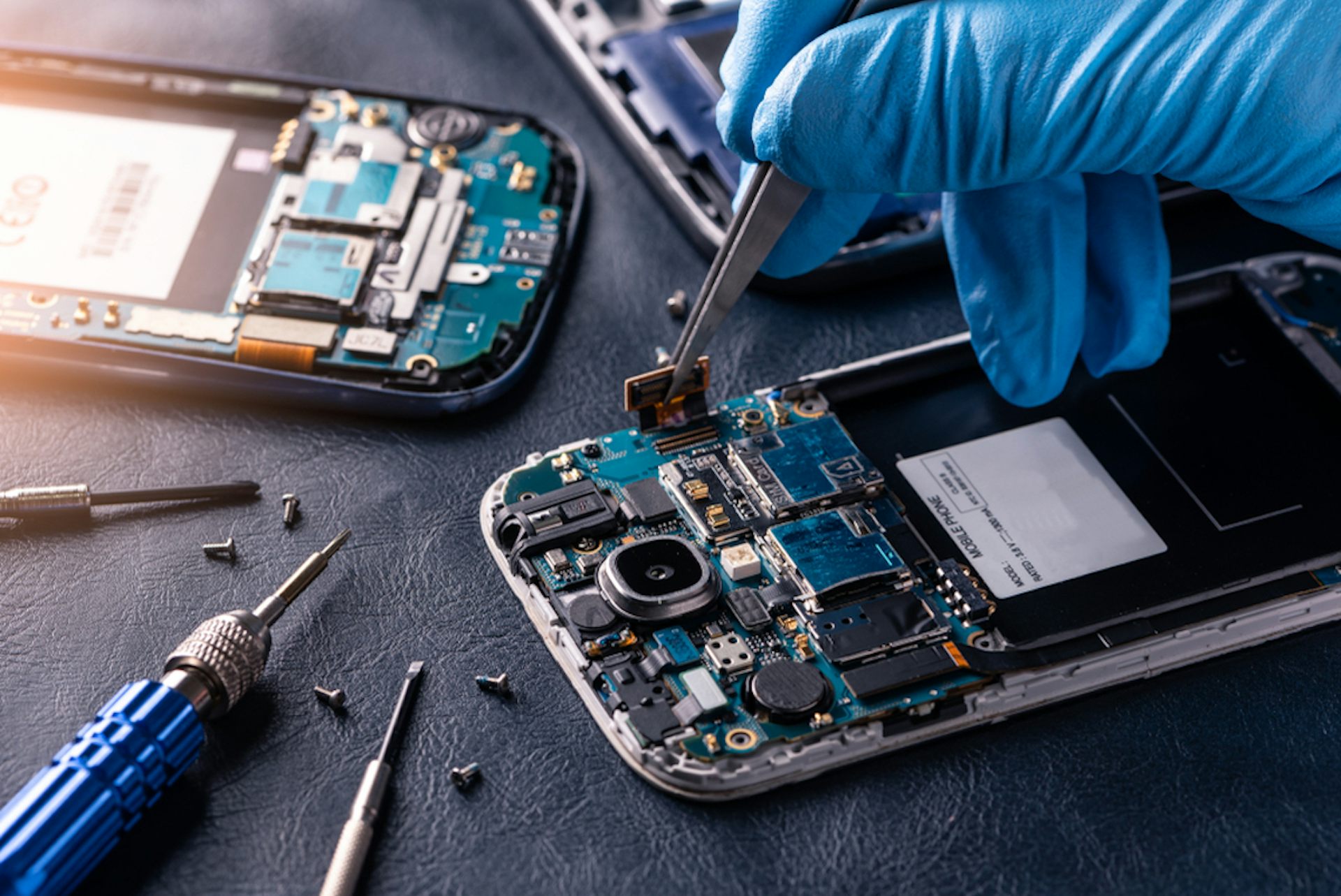 Smartphone en réparation