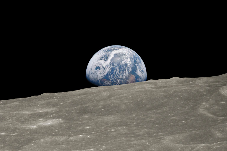 Earthrise restored