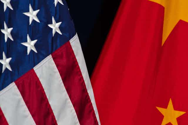 Drapeaux américain et chinois