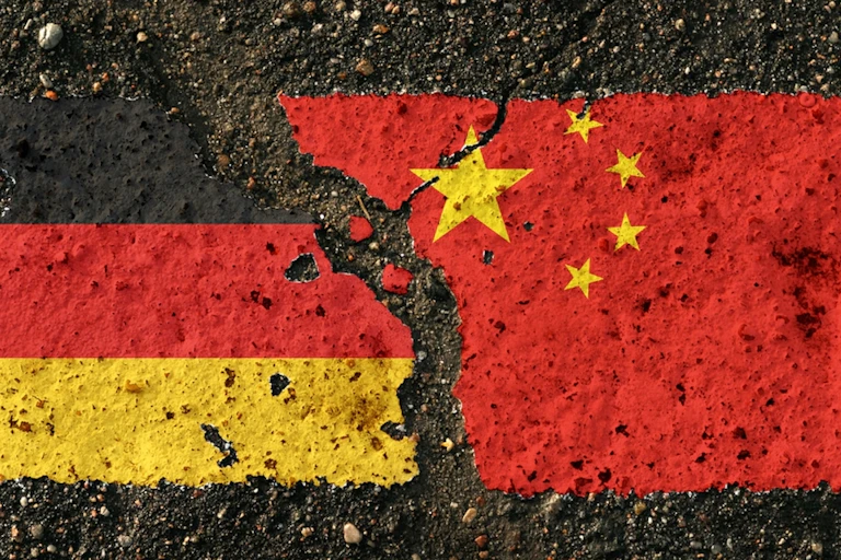 Drapeaux de la Chine et de l'Allemagne