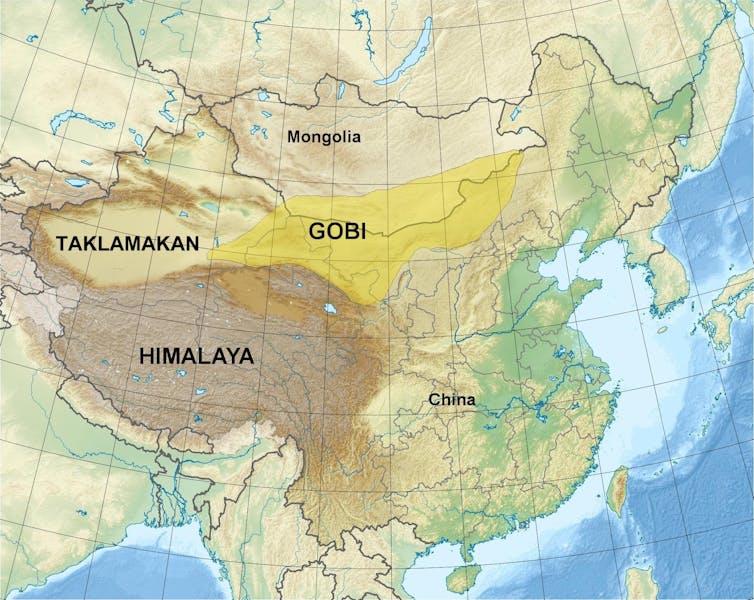 map of china showing gobi and Taklamakan deserts